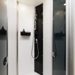 Kamper Benimar Tessoro 468NK Specjal Edition łazienka prysznic