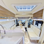 Kamper Eura Mobil Integra 890EB Wnętrze Interior