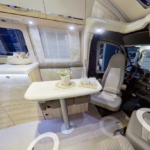 Kamper Eura Mobil Profila T 726EF Półintegra Salon Interior