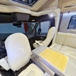 Eura Mobil Profila T 726QF Półintegra Salon Interior