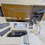 Kamper Eura Mobil Integra 890EB Kuchnia Interior