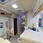 Kamper Eura Mobil Integra Line 720QF Integra Kuchnia Interior