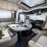 Kamper Eura Mobil Profila T 726EB Półintegra Salon Interior