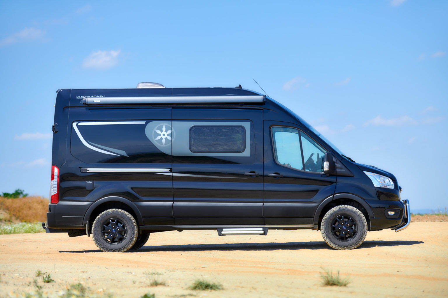 Kamper Karmann-Mobil Dexter 560AW Van Offroad Exterior